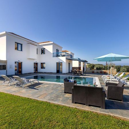 פומוס Diana Seaside Villas מראה חיצוני תמונה
