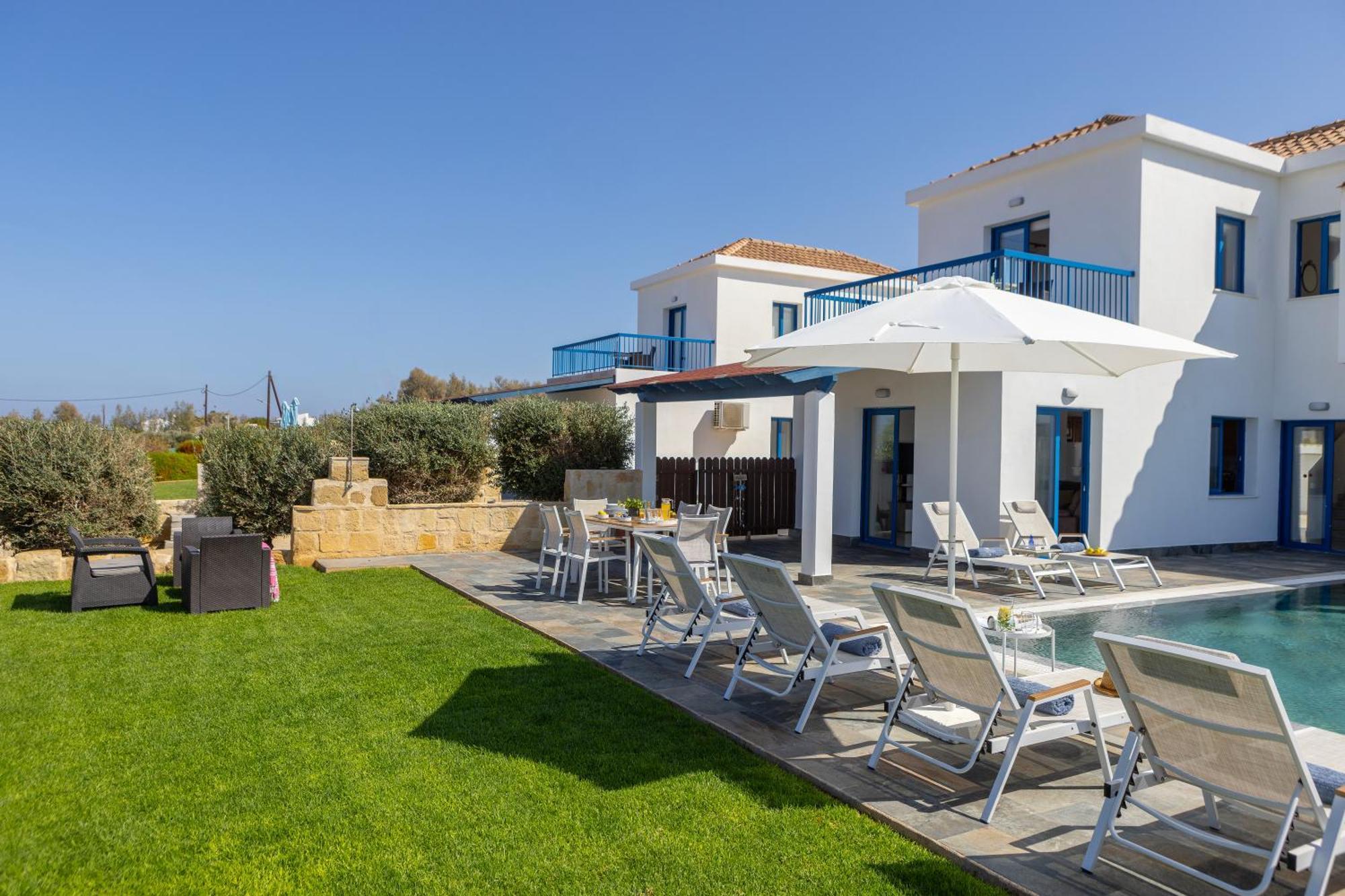 פומוס Diana Seaside Villas מראה חיצוני תמונה