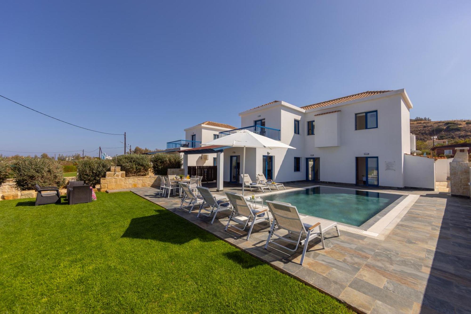 פומוס Diana Seaside Villas מראה חיצוני תמונה