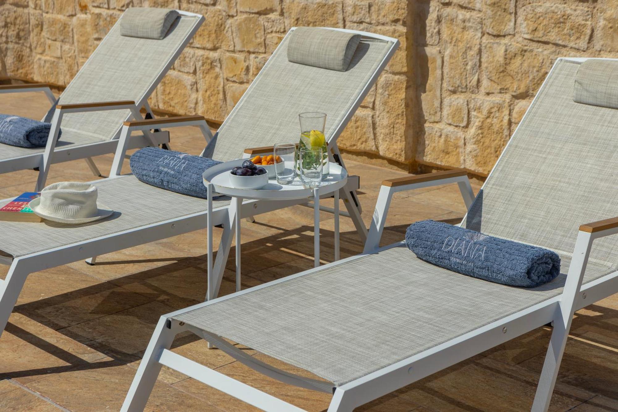 פומוס Diana Seaside Villas מראה חיצוני תמונה