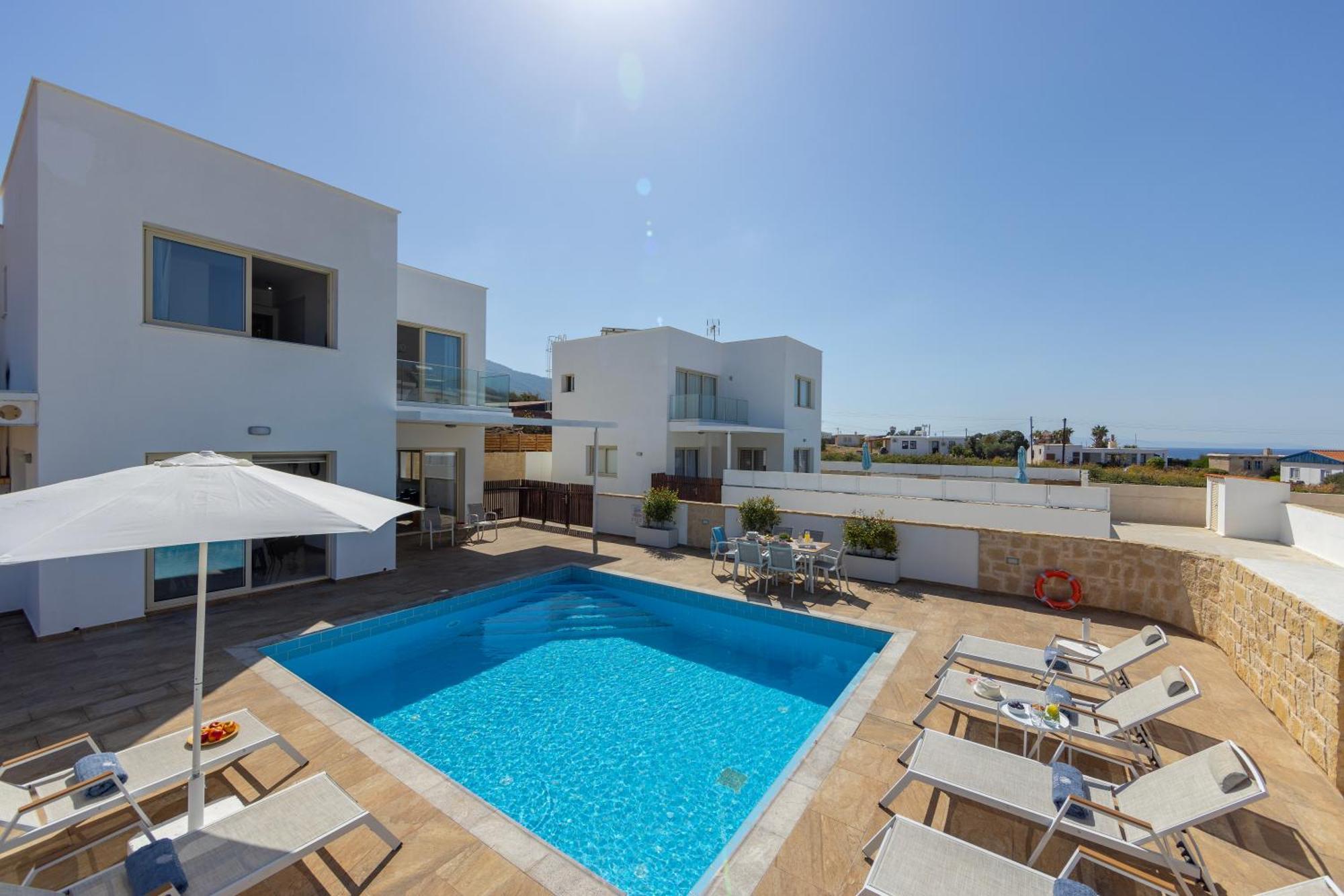 פומוס Diana Seaside Villas מראה חיצוני תמונה
