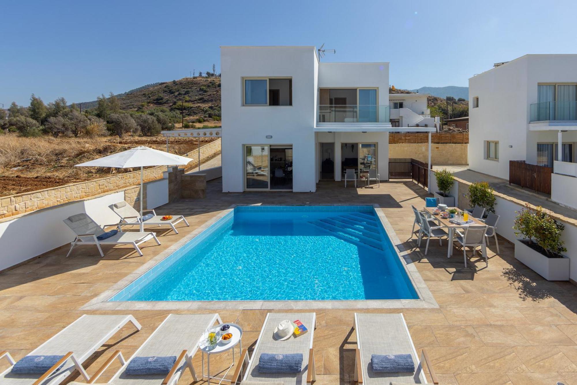פומוס Diana Seaside Villas מראה חיצוני תמונה
