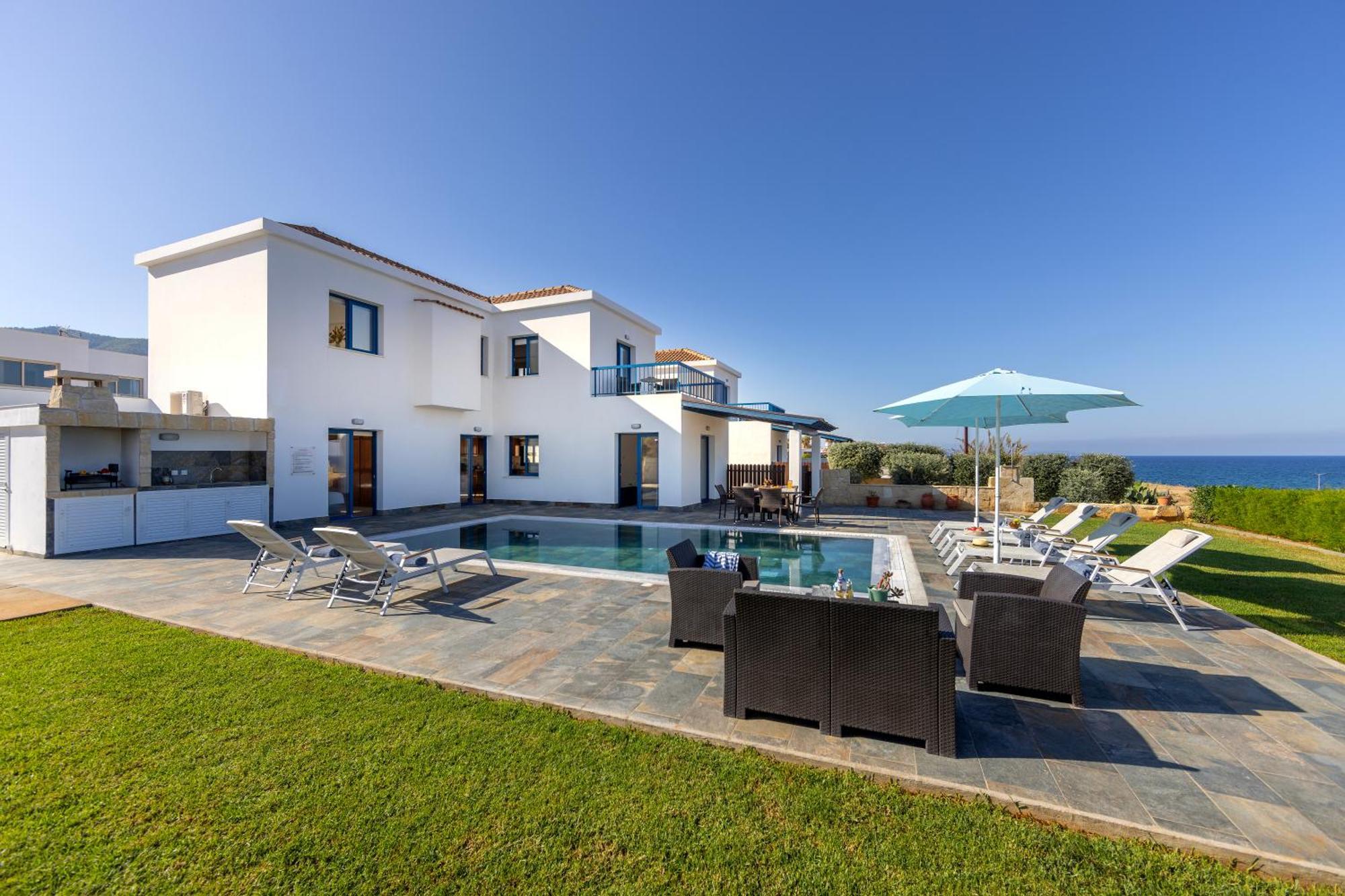 פומוס Diana Seaside Villas מראה חיצוני תמונה
