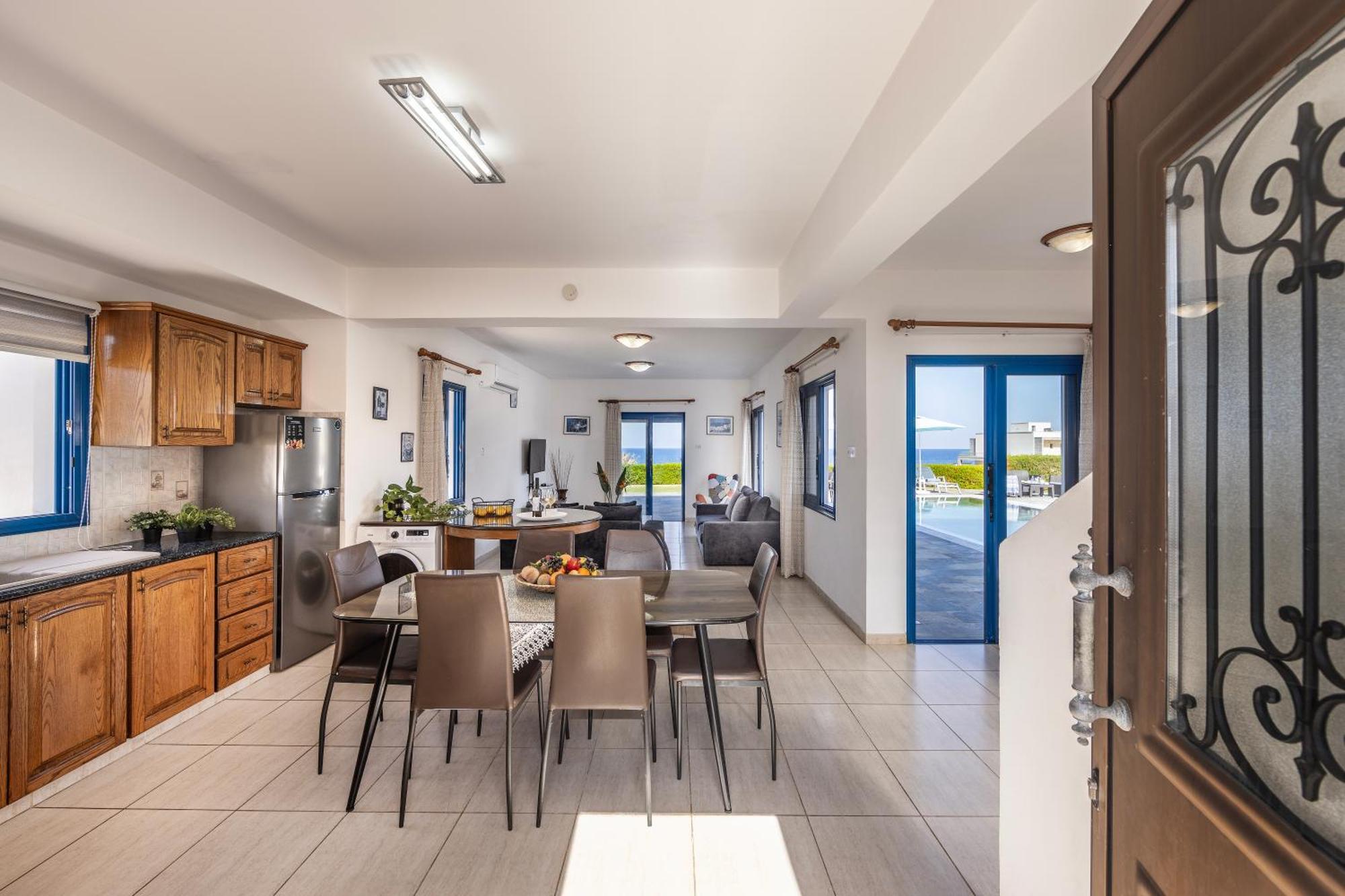 פומוס Diana Seaside Villas מראה חיצוני תמונה