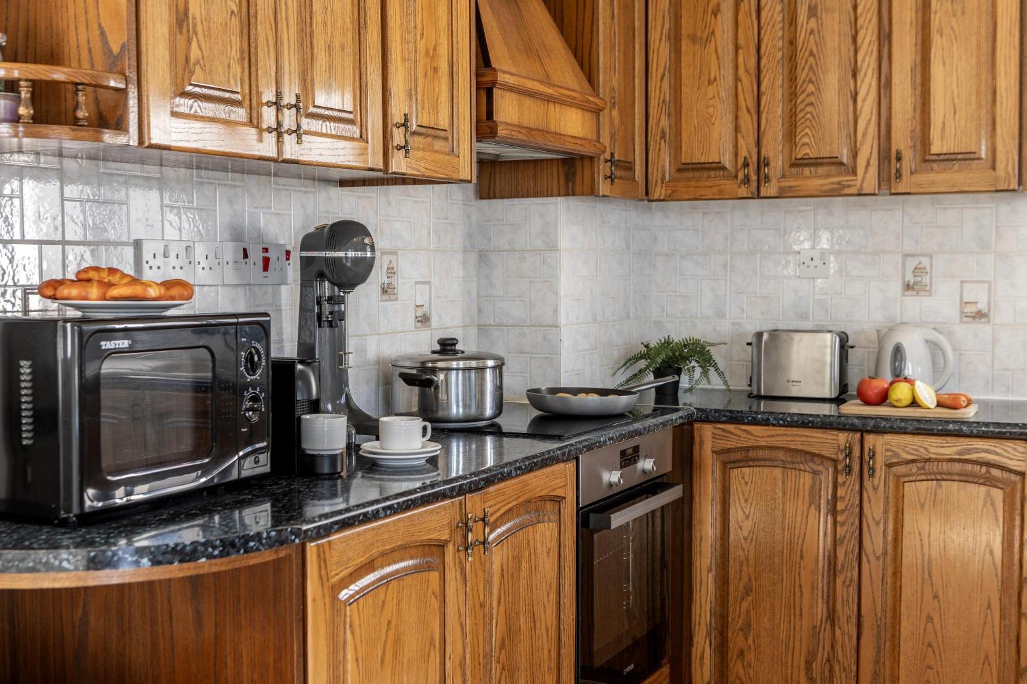 פומוס Diana Seaside Villas מראה חיצוני תמונה