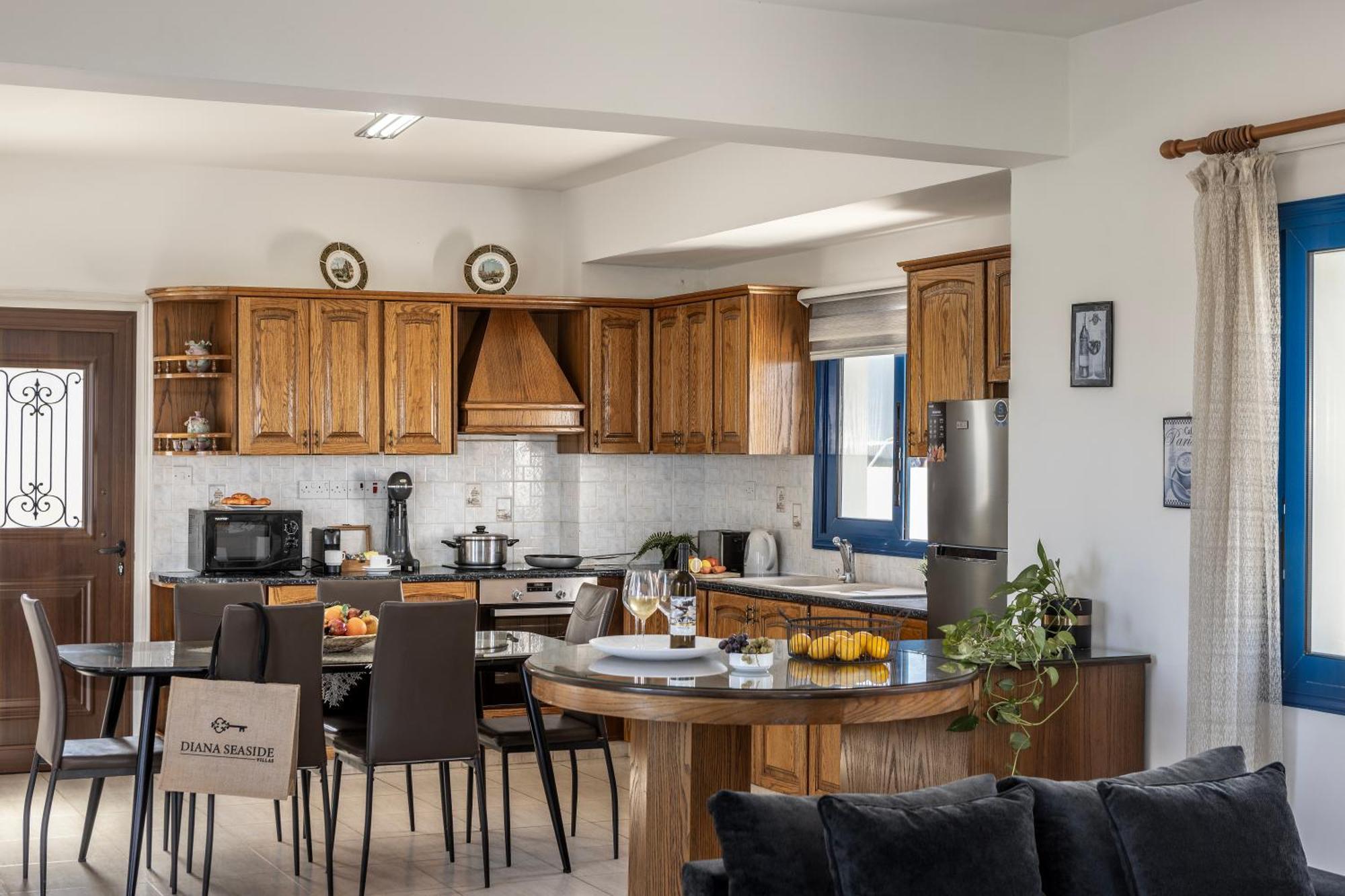 פומוס Diana Seaside Villas מראה חיצוני תמונה