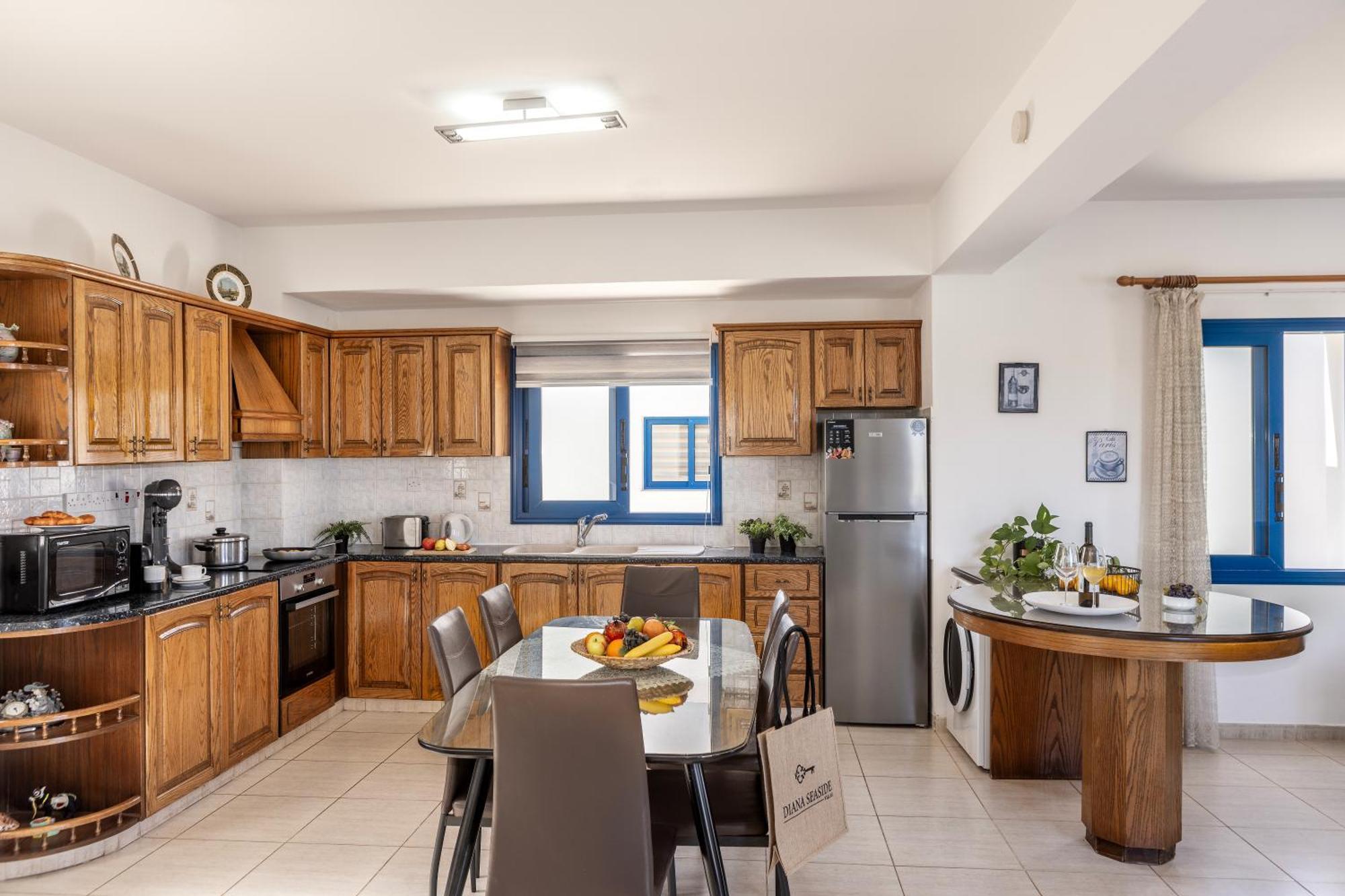 פומוס Diana Seaside Villas מראה חיצוני תמונה