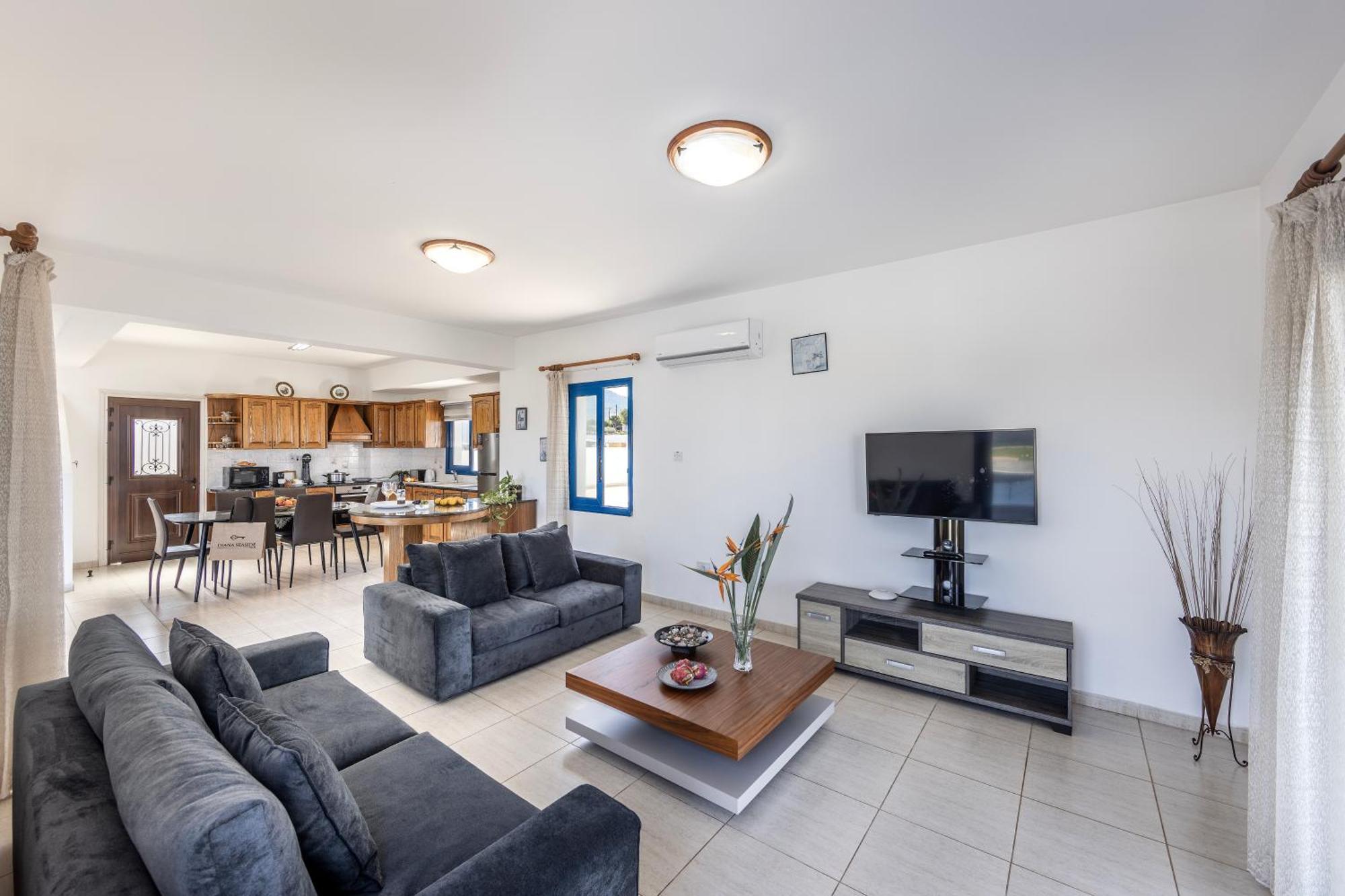 פומוס Diana Seaside Villas מראה חיצוני תמונה